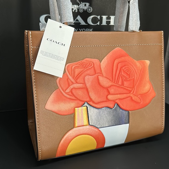 Coach X Tom Wesselmann Cashin Carry Tote 22 Leather Flower Floral ca128 Bag NWT - Picture 3 of 9